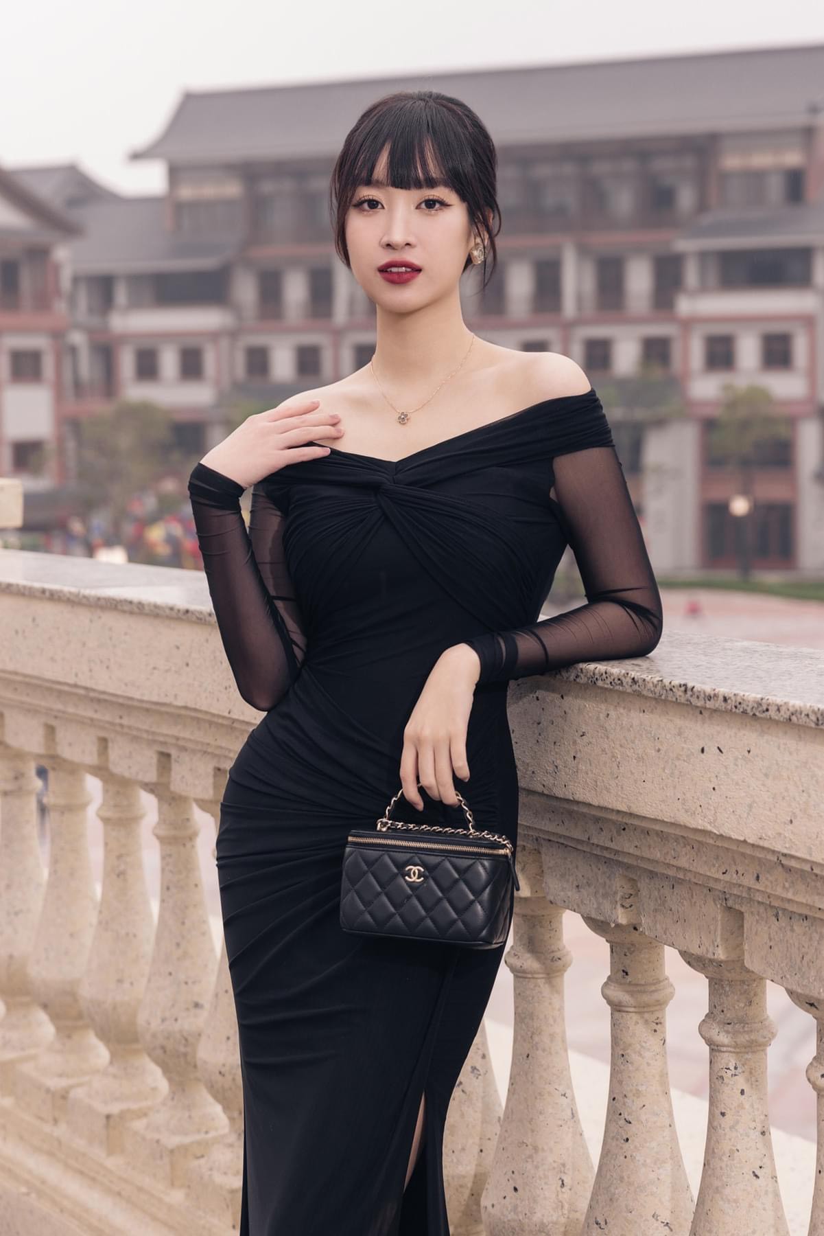2 mẹ bỉm của Hoa hậu Việt Nam 2016 hội ngộ: Mỹ nhân từng bị Đỗ Mỹ Linh &#34;đánh bại&#34; nay không kém sắc vóc - 5