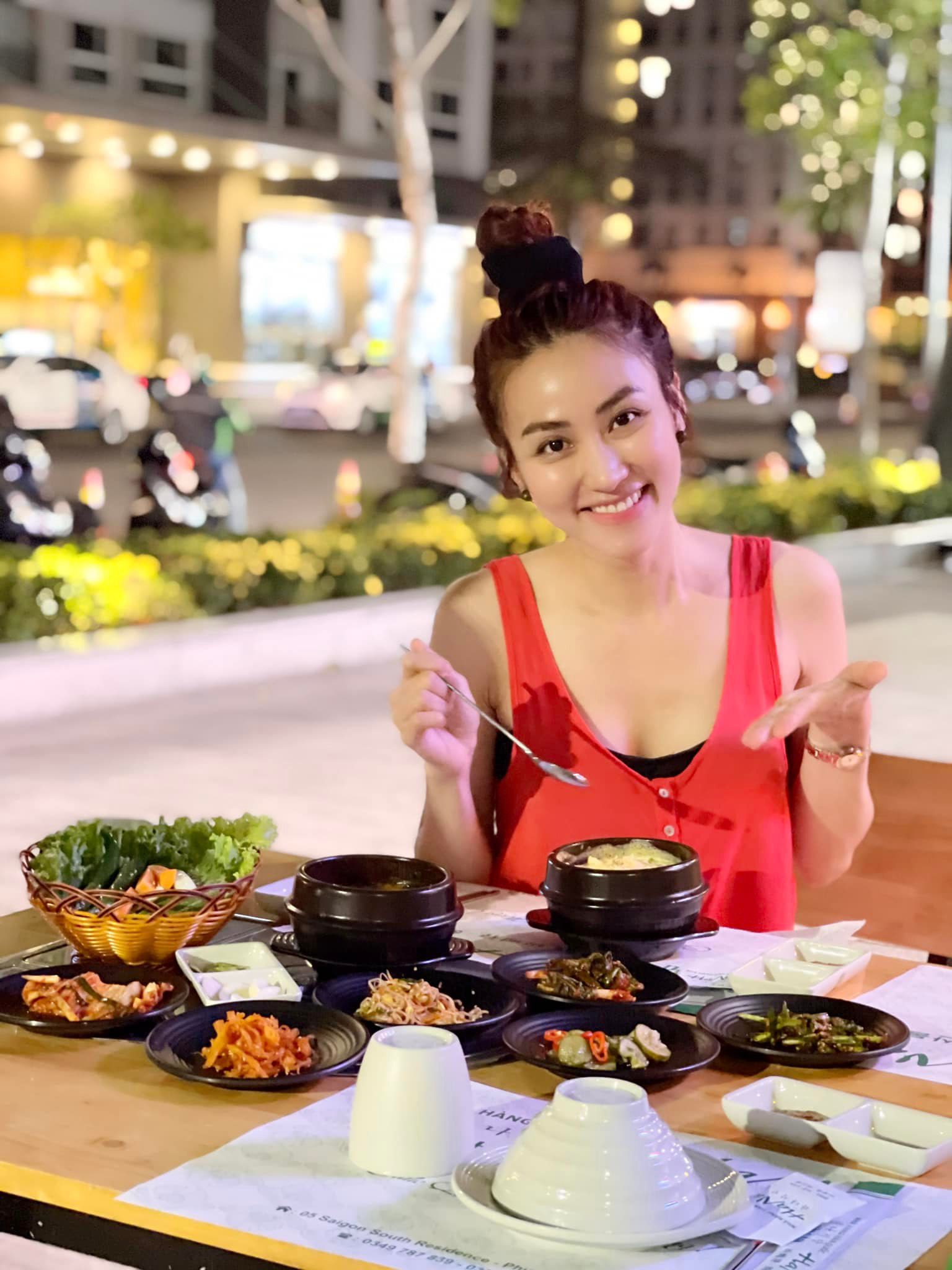&#34;Tình đầu quốc dân&#34; Ngân Khánh U40 vẫn mơn mởn, không cần &#34;dao kéo&#34; mà vẫn trẻ nhờ đâu? - 8
