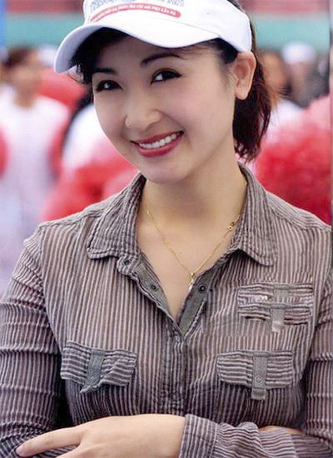 &#34;Mỹ nhân màn ảnh miền Bắc&#34; Khánh Huyền U55 vẫn xinh đẹp, da dẻ láng mịn nhờ bí quyết làm đẹp 0 đồng - 9