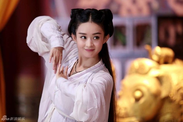 Triệu Lệ Dĩnh diện váy trăm triệu đi sự kiện nhưng hiếm khi làm móng, biết lý do nhiều người &#34;vỡ òa&#34; - 3