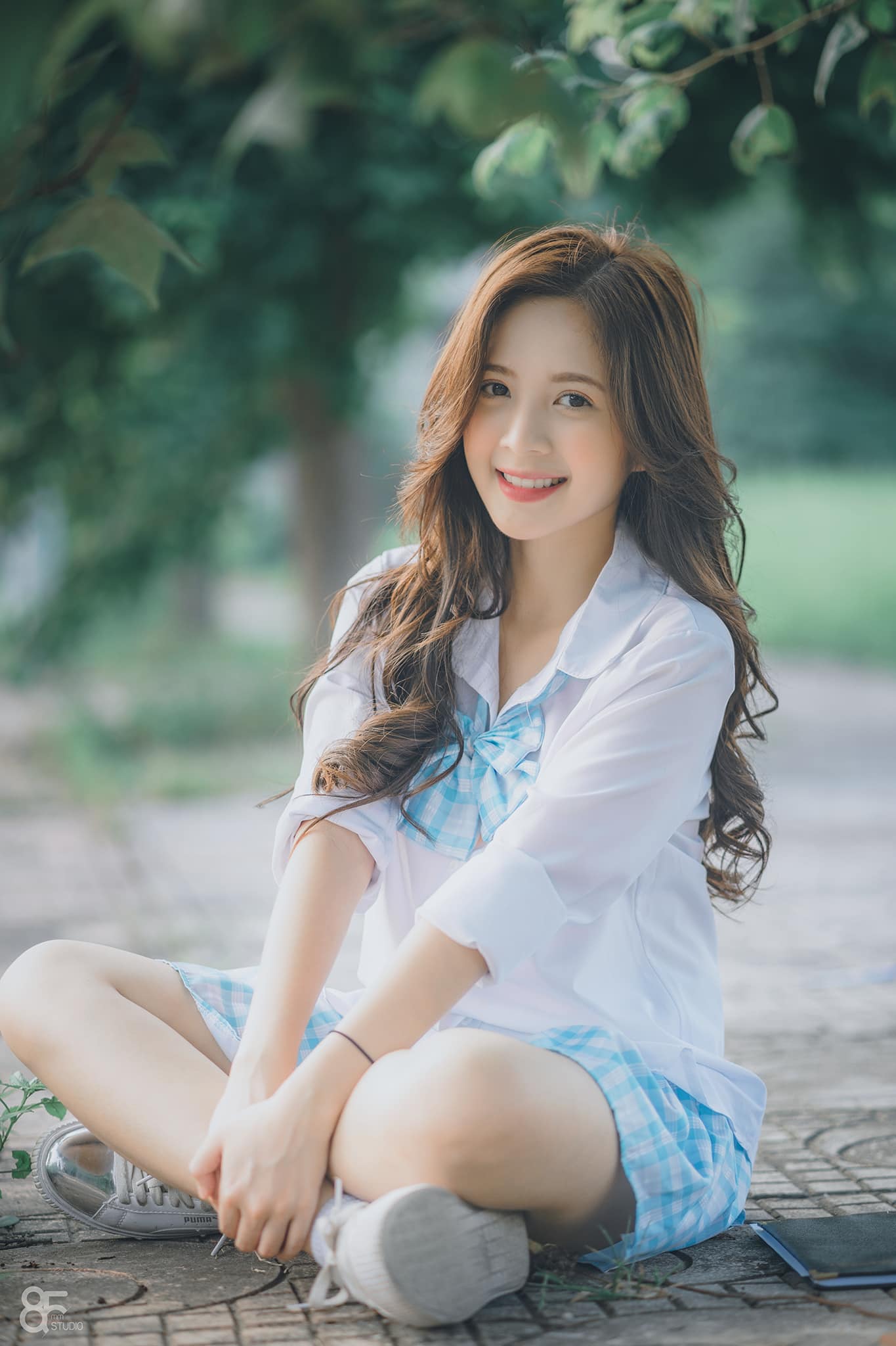 Công thức 3 váy - 2 áo giúp &#34;hack tuổi&#34; của mỹ nhân Việt U30 đang gây sốt vì vào vai nữ sinh lớp 10 quá xinh - 26