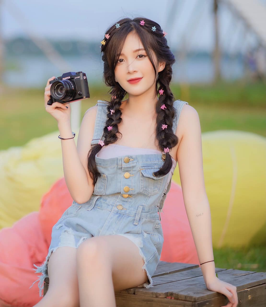 Công thức 3 váy - 2 áo giúp &#34;hack tuổi&#34; của mỹ nhân Việt U30 đang gây sốt vì vào vai nữ sinh lớp 10 quá xinh - 31