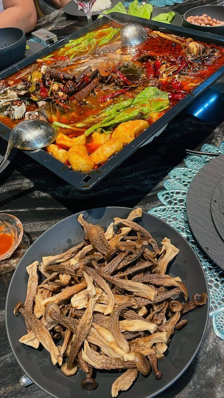 Á hậu độc lạ nhất Việt Nam mê hoặc chồng bằng nhan sắc, tự tin công khai ảnh quá khứ nguyên bản 100% - 4
