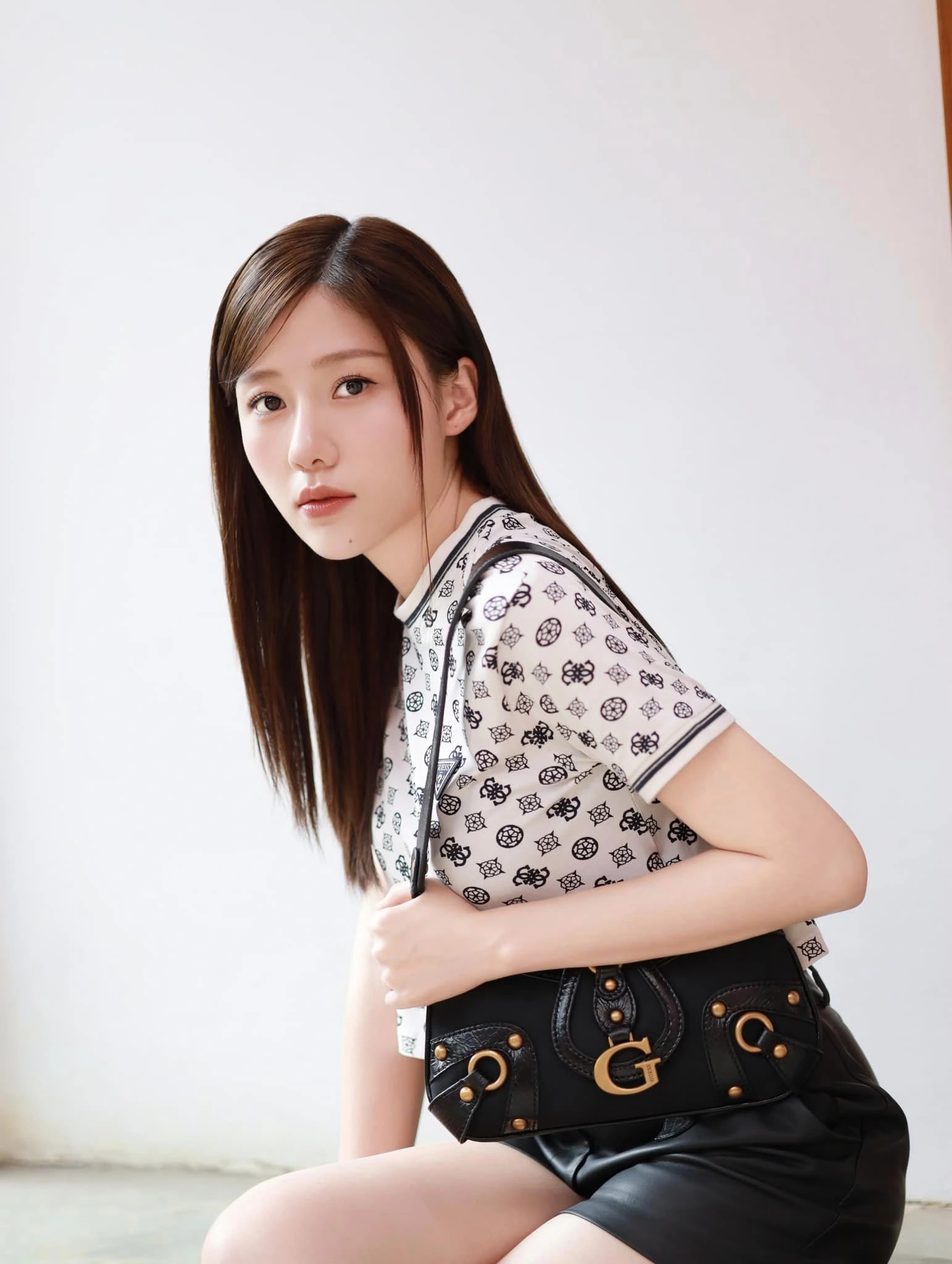 Nhan sắc 2 em gái Trấn Thành: Người "giàu nhất nhà" sống giản dị, em út ngày càng "Hàn hóa" giống chị dâu - 22