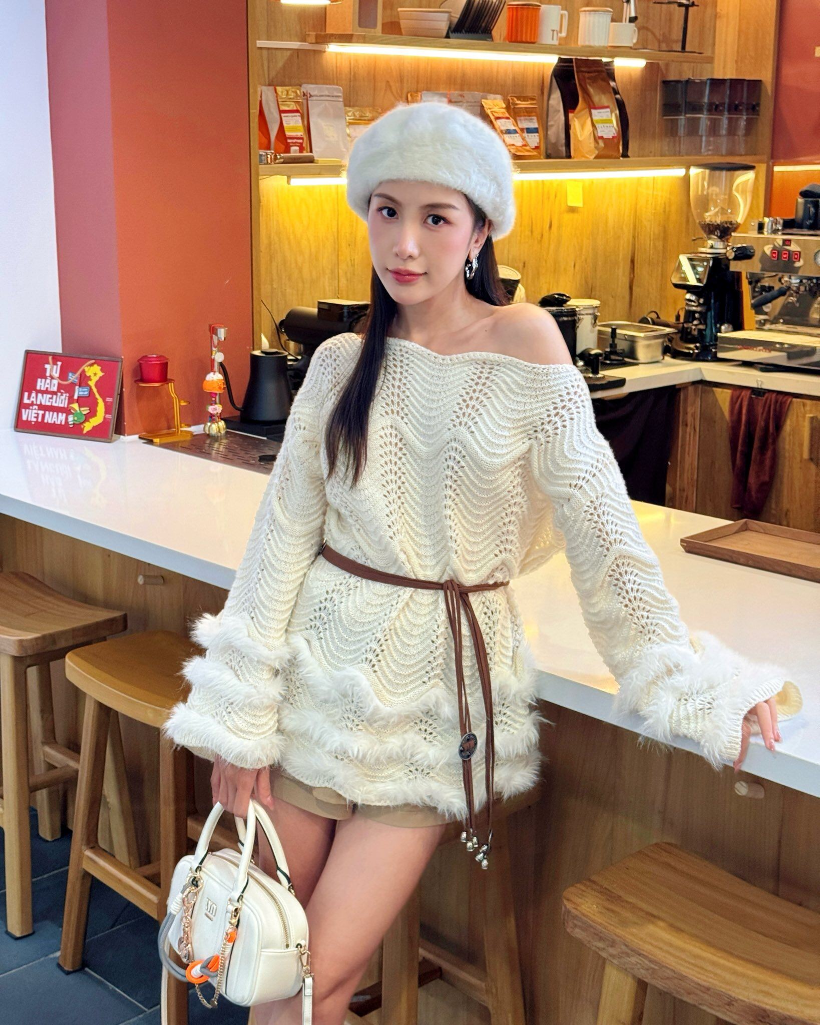 Em gái chung nửa huyết thống với "Thiên Lôi xấu nhất lịch sử": Đoạt 4 giải thưởng khi thi hoa hậu, body nóng bỏng mắt - 17