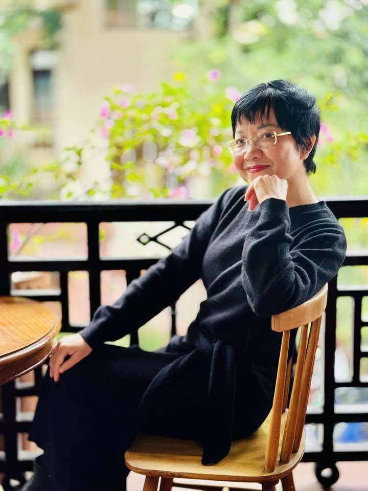 Nữ MC duy nhất của "Táo Quân": Từng là ca sĩ, 18 tuổi xinh tươi như hoa, nay U60 vẫn rạng rỡ - 12