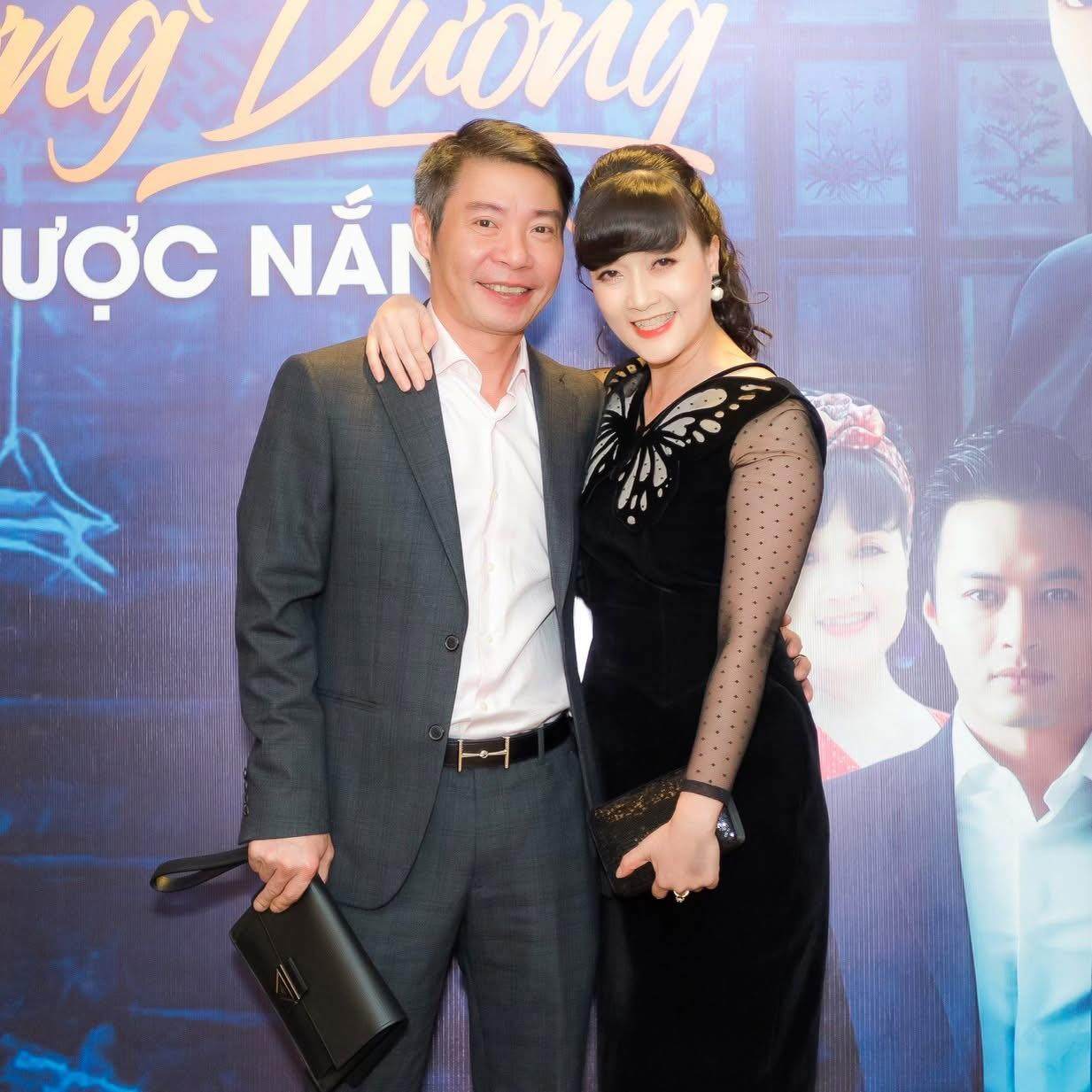 NSND Công Lý bỗng trẻ ra bất ngờ nhờ được vợ cho một thứ, dân mạng khen anh có bà xã tốt như "chĩnh vàng" - 7