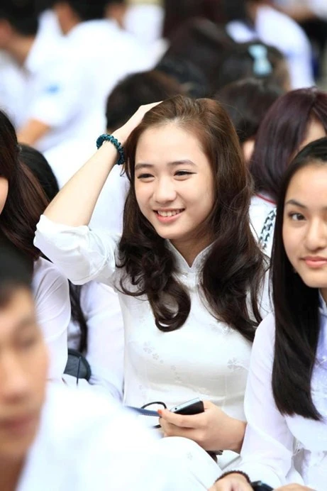 Nhan sắc "hot girl bế giảng" được chú ý nhất hiện nay: Là vợ nam rapper đình đám, đẻ 2 con vẫn đẹp như gái còn son - 3