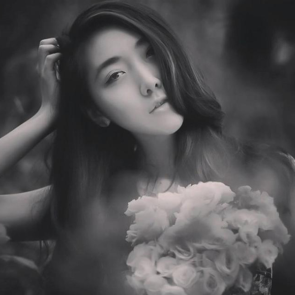 Nhan sắc 2 em gái Trấn Thành: Người "giàu nhất nhà" sống giản dị, em út ngày càng "Hàn hóa" giống chị dâu - 6