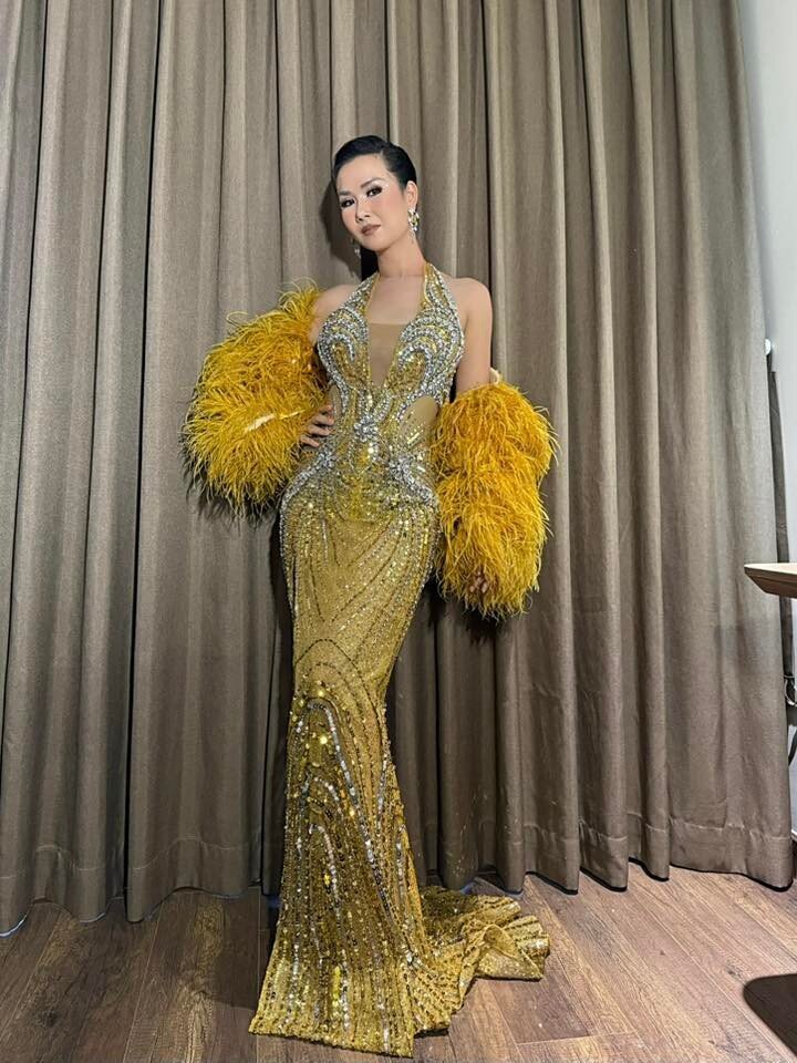 Không tin nổi Võ Hạ Trâm một thời "hốc hác", "tiều tụy" vì ép cân, nay có vóc dáng đáng kinh ngạc sau 2 lần sinh - 11