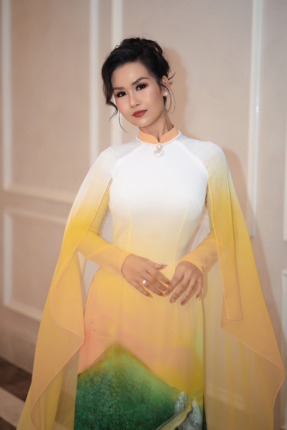 Không tin nổi Võ Hạ Trâm một thời "hốc hác", "tiều tụy" vì ép cân, nay có vóc dáng đáng kinh ngạc sau 2 lần sinh - 9