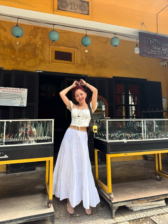 Nữ ca sĩ từng làm vợ "đại gia ngầm" trong showbiz, sau ly hôn ngày càng "lão hóa ngược" nhờ thay đổi một điểm - 10