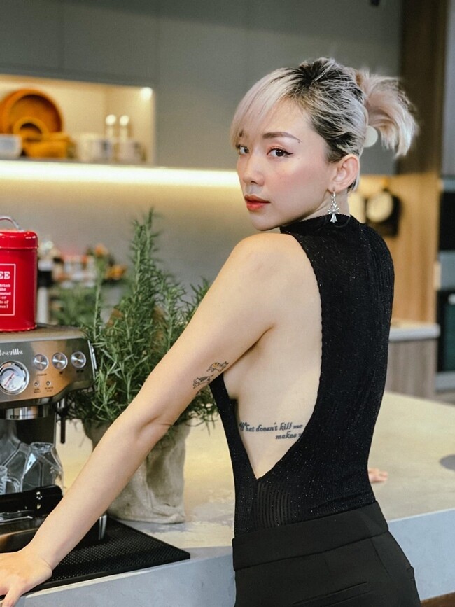 Nữ ca sĩ từng làm vợ "đại gia ngầm" trong showbiz, sau ly hôn ngày càng "lão hóa ngược" nhờ thay đổi một điểm - 13