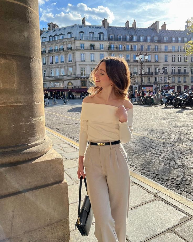 Năm 2026 chị em thích mặc tối giản nhưng vẫn muốn "sang ngầm", đây chính 5 món thời trang nhất định phải có - 12