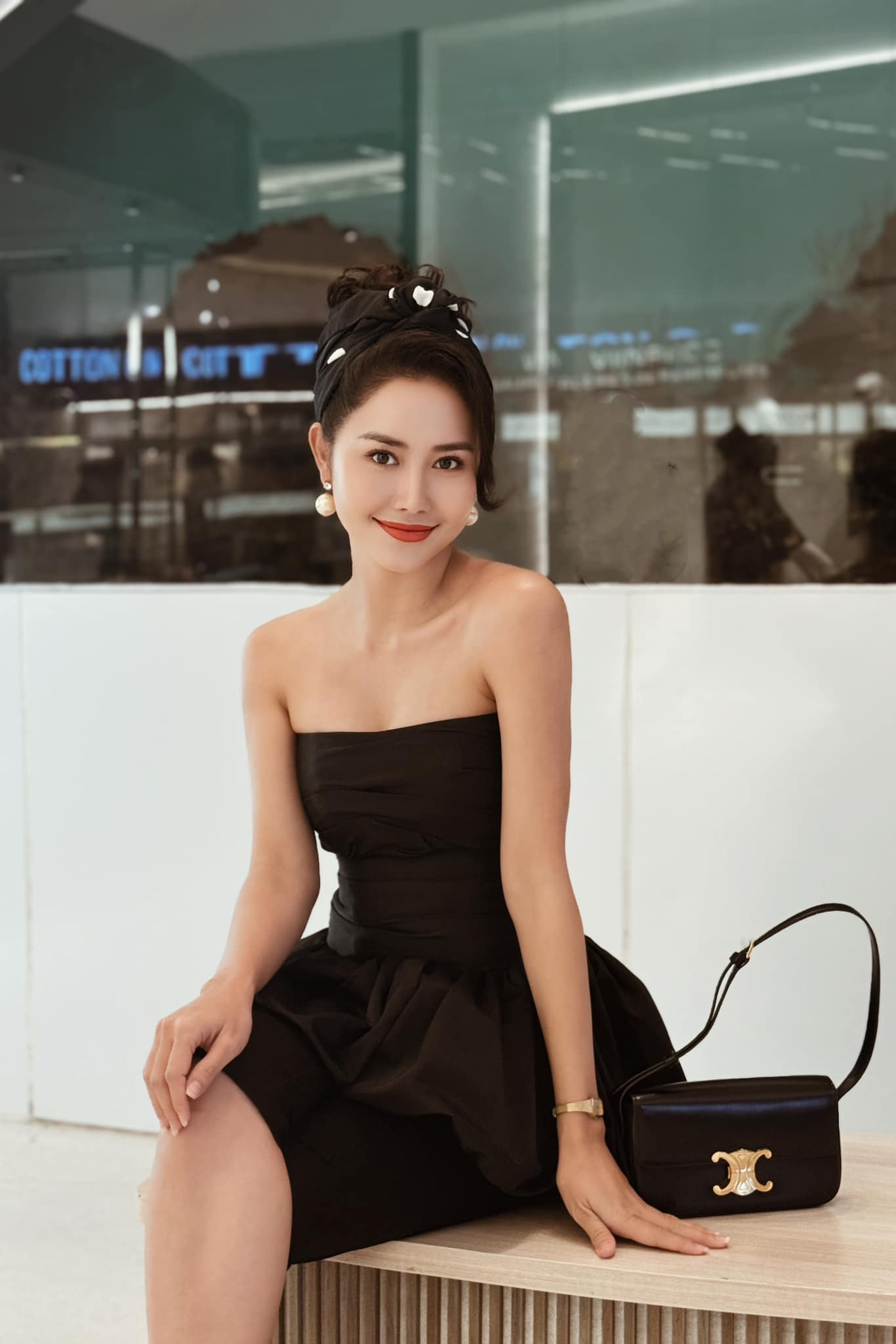 Mỹ nhân Việt "trẻ mãi không già" từng suy sụp vì thẩm mỹ hỏng, U40 chuộng gợi cảm khoe body đẹp khó rời mắt - 9