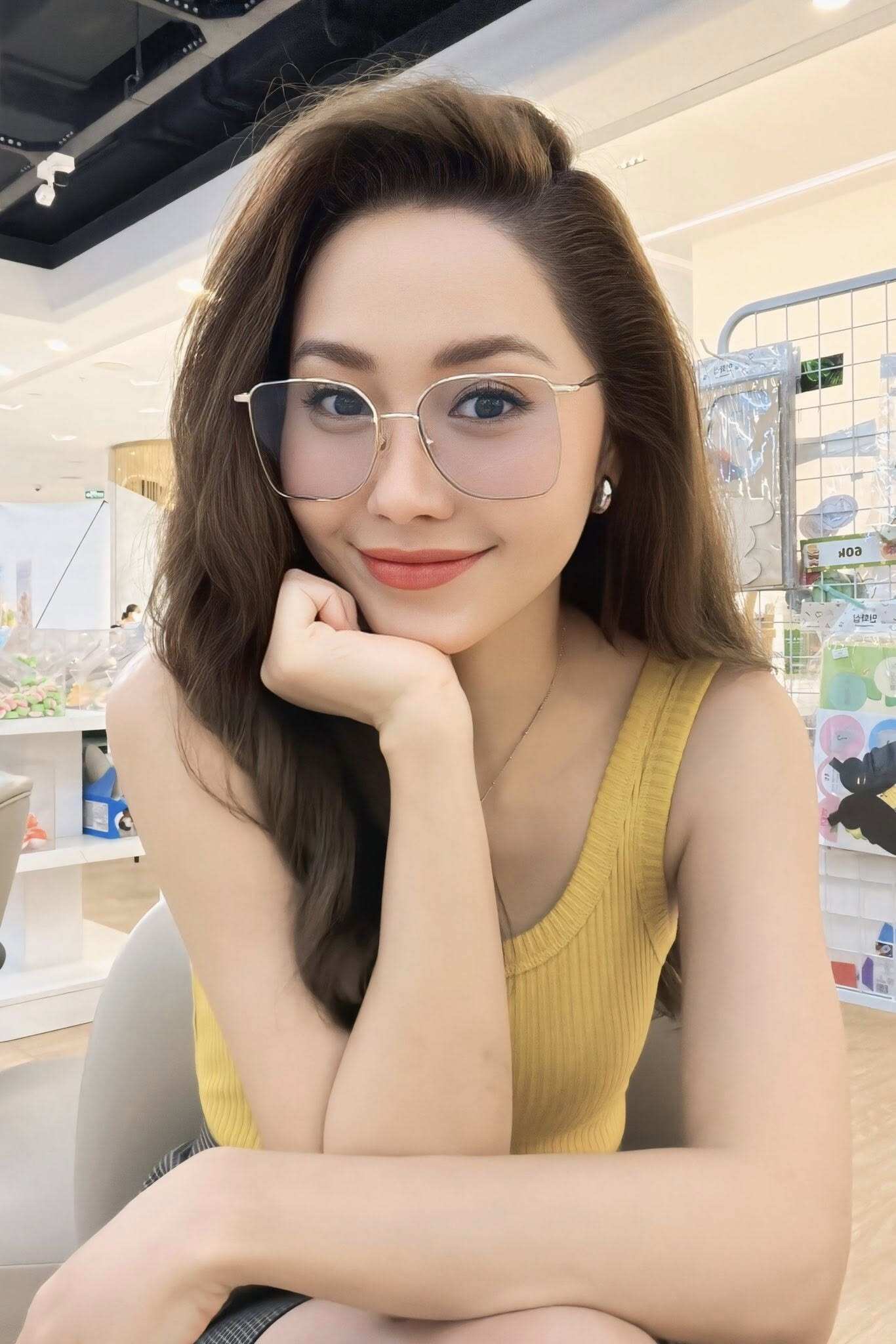 Mỹ nhân Việt "trẻ mãi không già" từng suy sụp vì thẩm mỹ hỏng, U40 chuộng gợi cảm khoe body đẹp khó rời mắt - 5