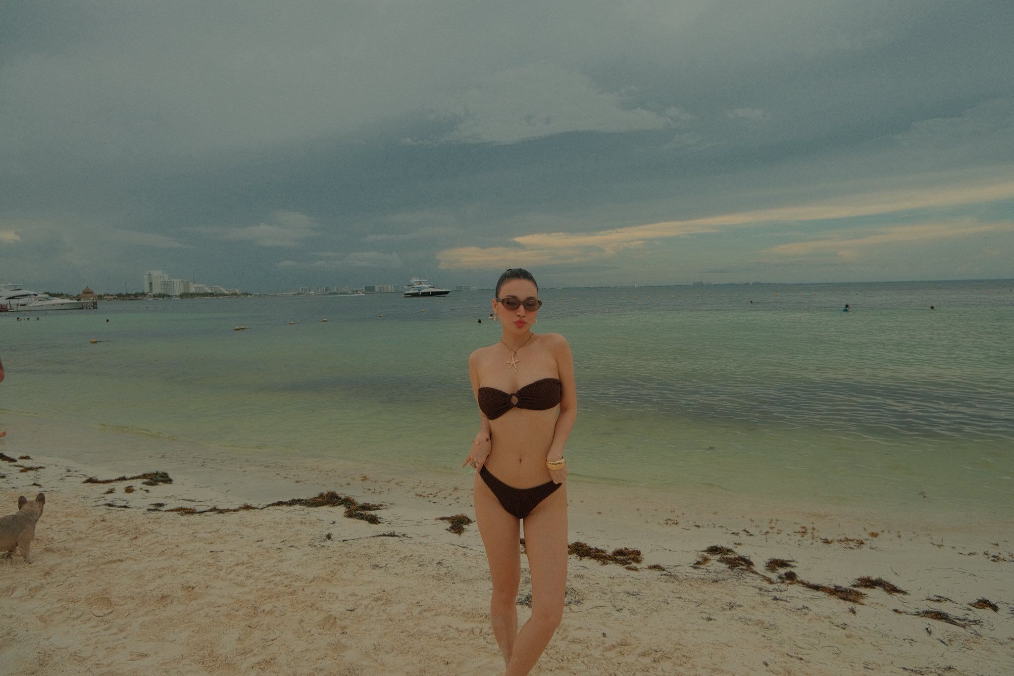 Mỹ nhân xinh như hoa hậu từng bị Việt Anh "phũ", ngoài đời lấy chồng đại gia, mê khoe "eo con kiến" cực phẩm - 6