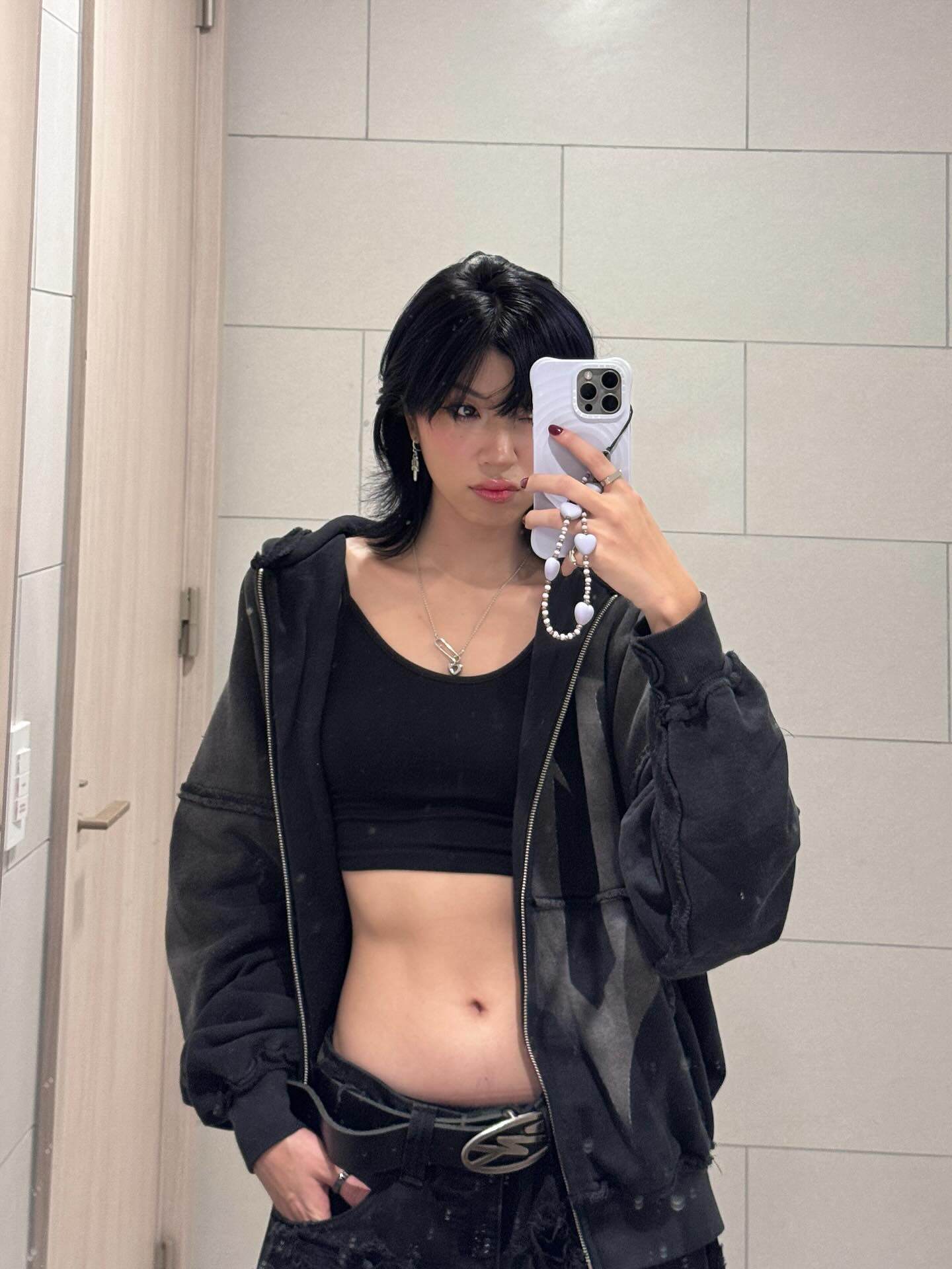 Đã tìm ra mỹ nhân Việt để tóc ngắn "đỉnh chóp", nhuộm bạch kim hay đỏ đều đẹp "bất bại - 3