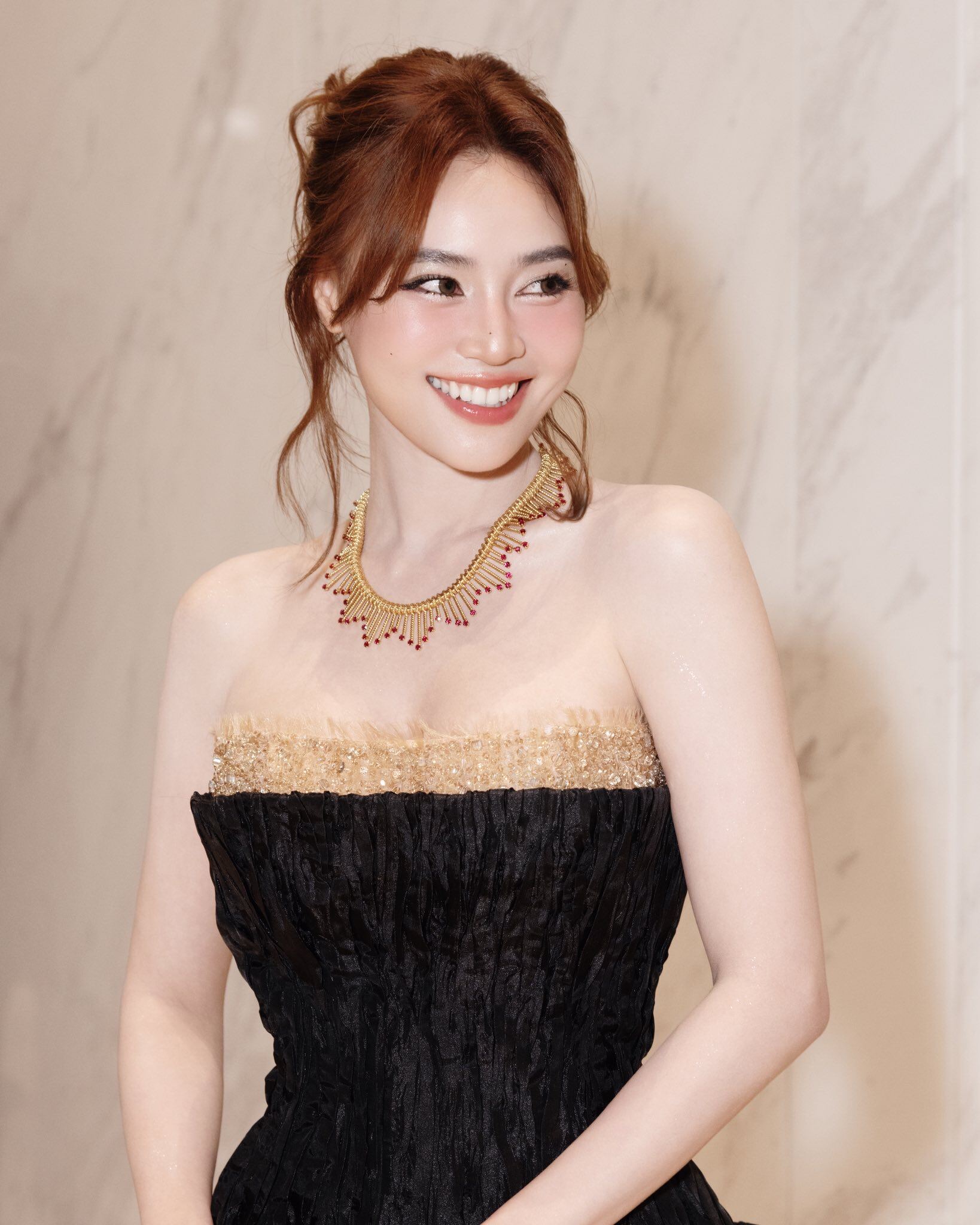 Mỹ nhân Việt lần đầu lọt đề cử Top 100 gương mặt đẹp nhất thế giới, visual "chấp" camera thường, body căng tràn mướt mắt - 8