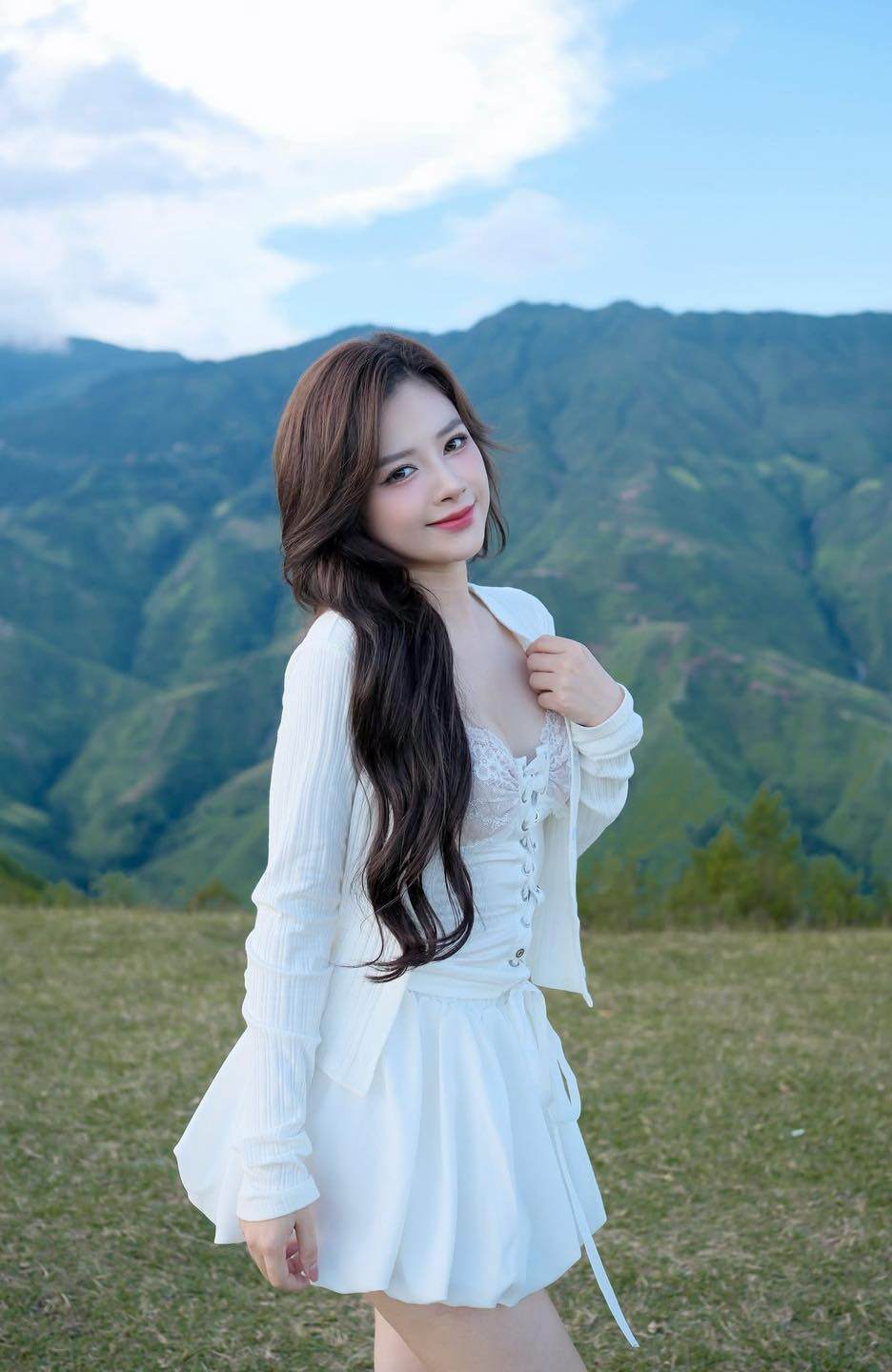 Cô gái từng gây sốt tại The Voice "phá kén" thăng hạng thành mỹ nhân đình đám Vbiz, U40 chuộng hở bạo hết cỡ - 6