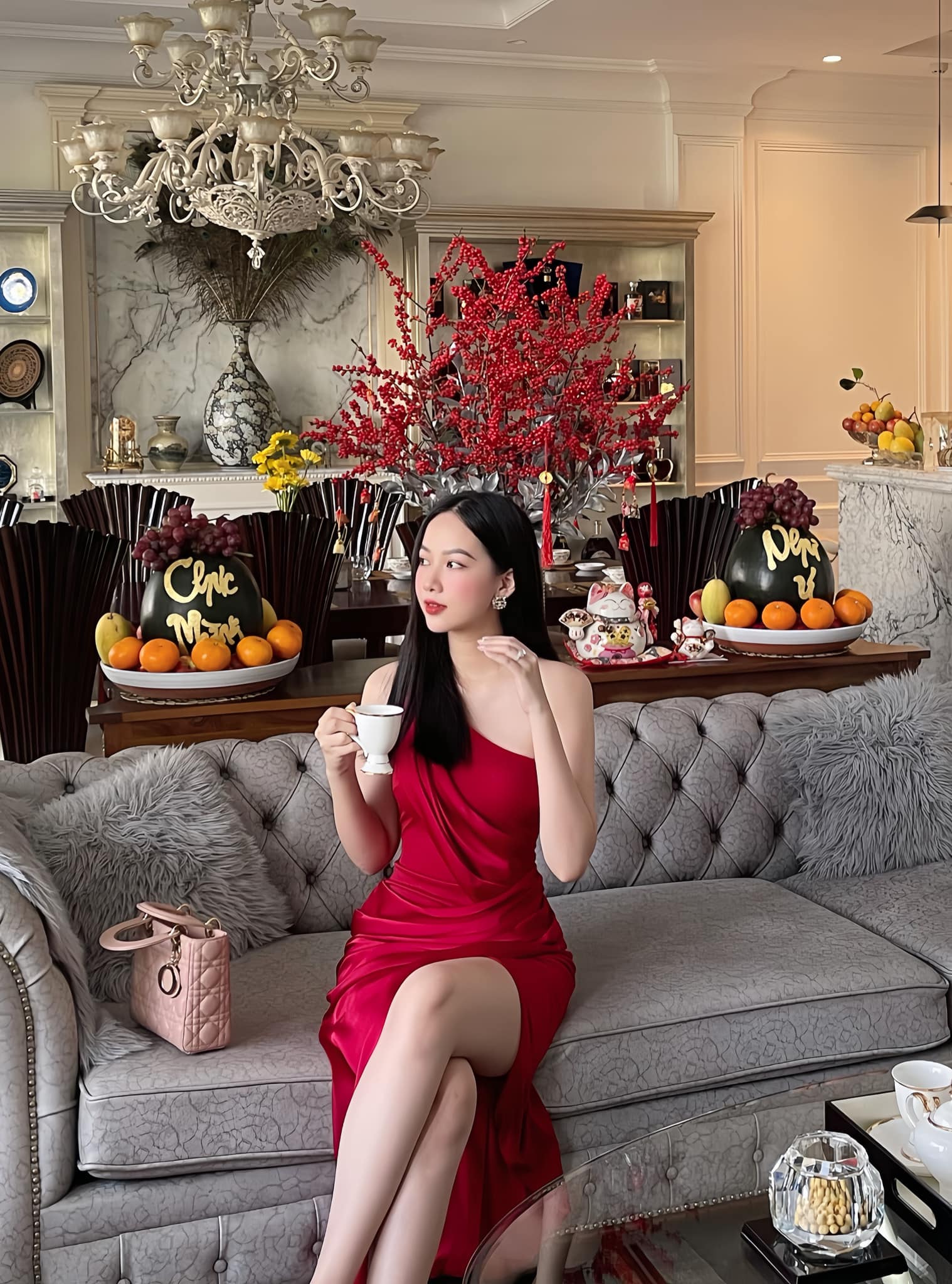 Mỹ nhân có làn da đẹp nhất Hoa hậu Việt Nam 22 tuổi làm dâu hào môn, nhan sắc hiện tại "không phải dạng vừa" - 8