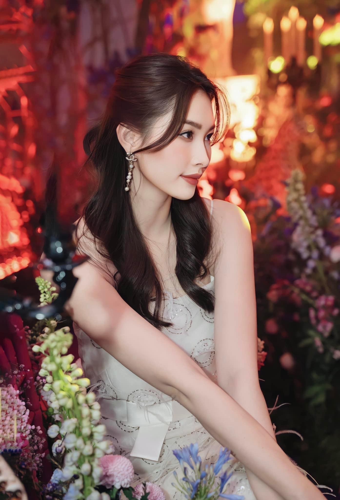 Thần tiên tỉ tỉ Đặng Thu Thảo khoe ảnh đẹp ngất ngây, cớ sao gương mặt trông khác nhẹ thời đăng quang - 6