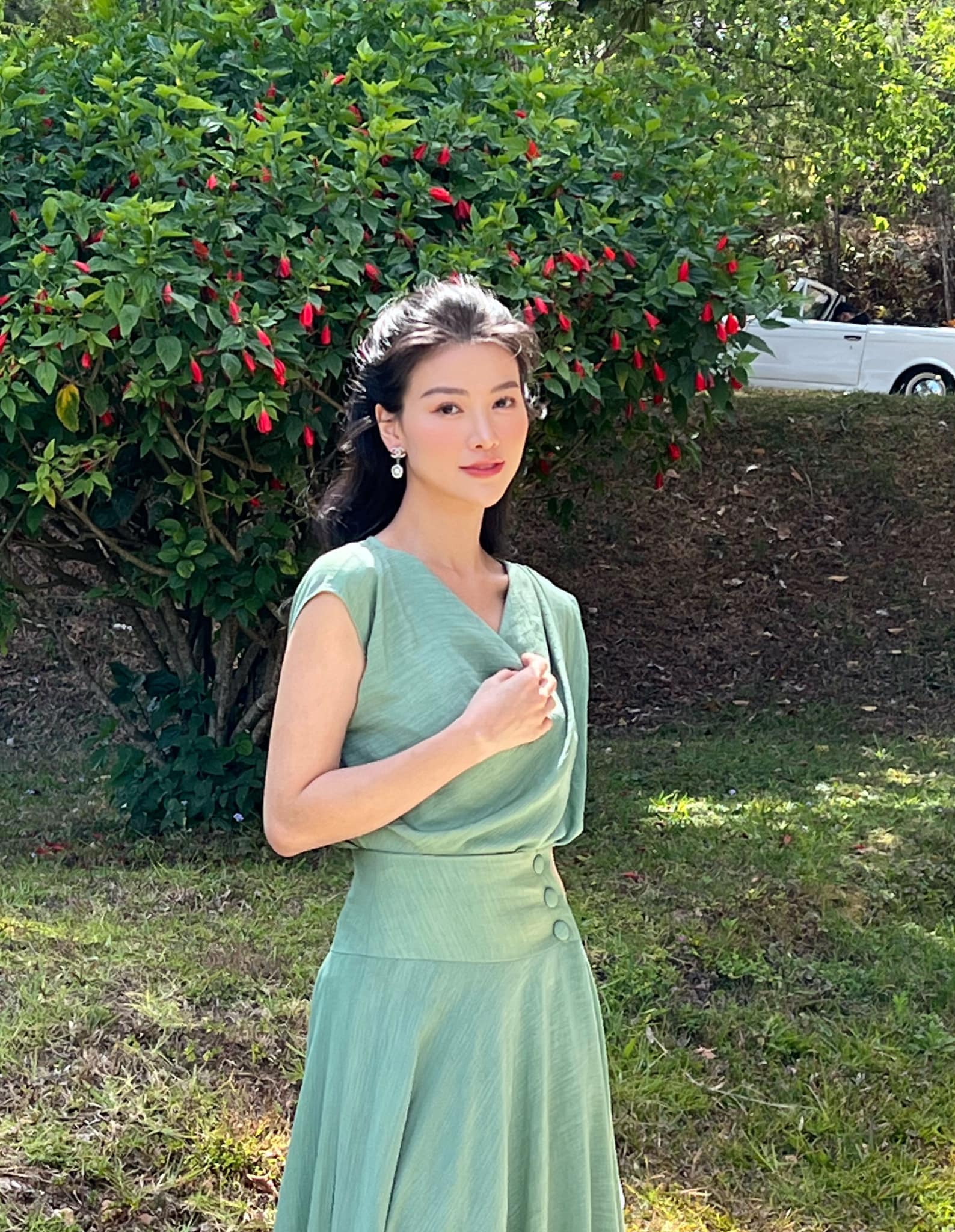 Hoa hậu Bến Tre duy nhất được ví như Nam Phương Hoàng Hậu diện váy cưới trắng, cả showbiz chúc mừng - 10