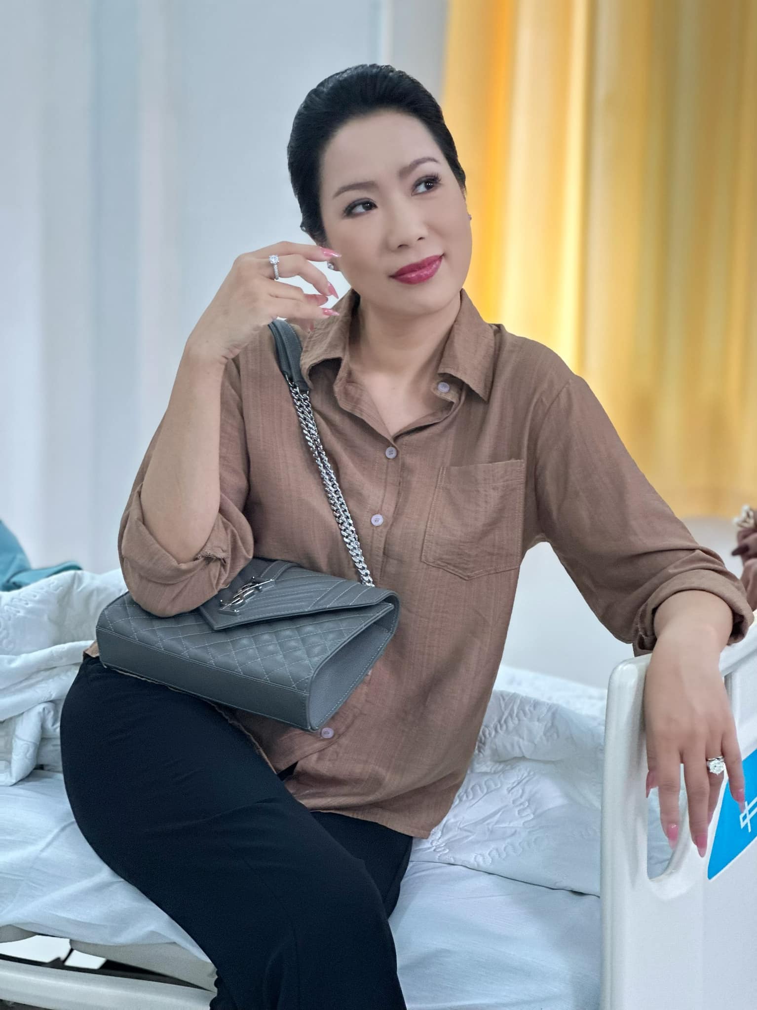 Người tình thuở hàn vi của MC Quyền Linh giờ U55 diện áo tắm, fans phải gọi chị vì đường cong mơn mởn - 27