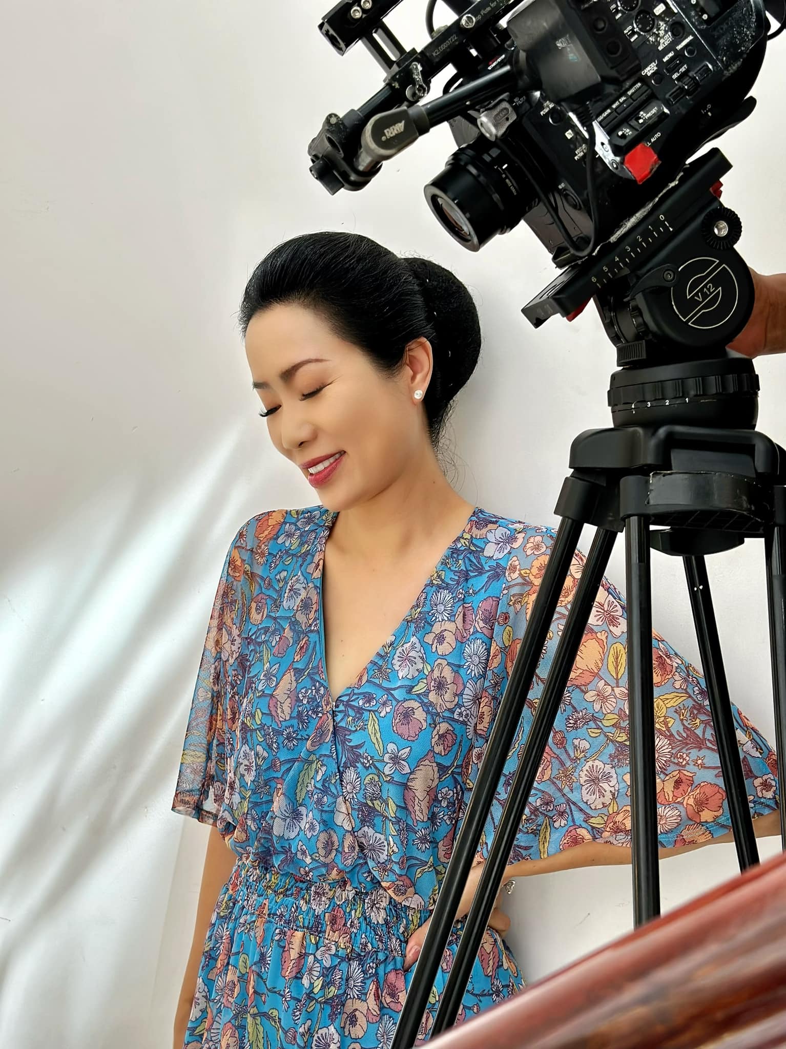 Người tình thuở hàn vi của MC Quyền Linh giờ U55 diện áo tắm, fans phải gọi chị vì đường cong mơn mởn - 23