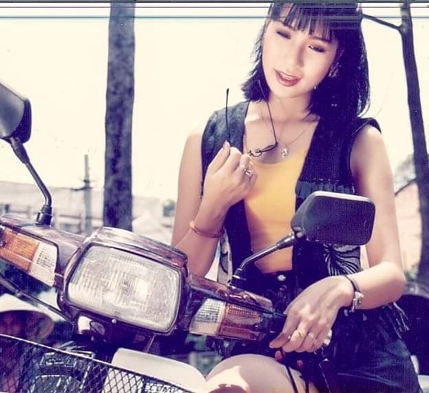 Người tình thuở hàn vi của MC Quyền Linh giờ U55 diện áo tắm, fans phải gọi chị vì đường cong mơn mởn - 3