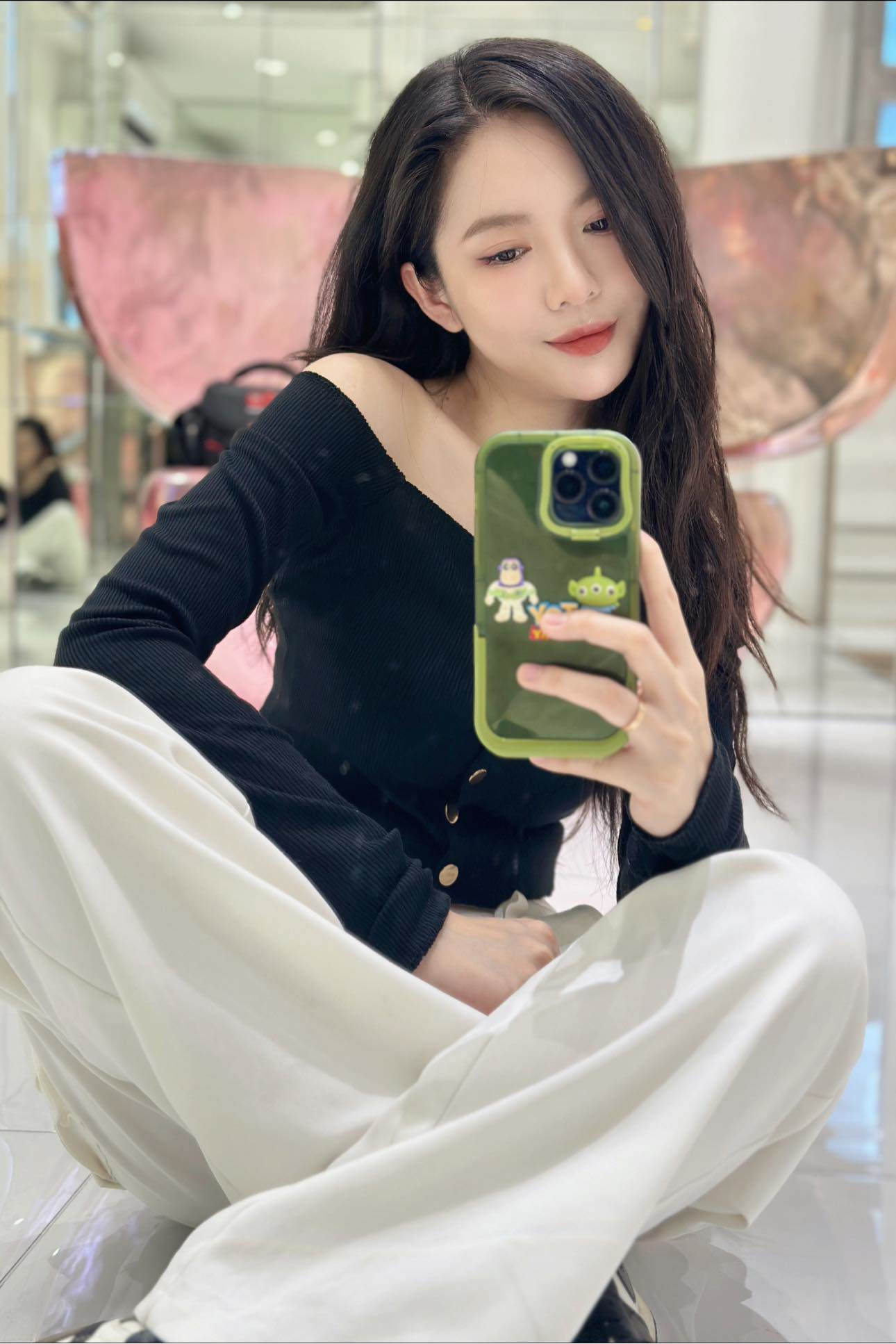 &#34;Hotgirl MU&#34; nổi tiếng 6 phút có con xinh như tiên, mẹ mê làm điệu dí dỏm: &#34;Trộm vía giống tốt&#34; - 13