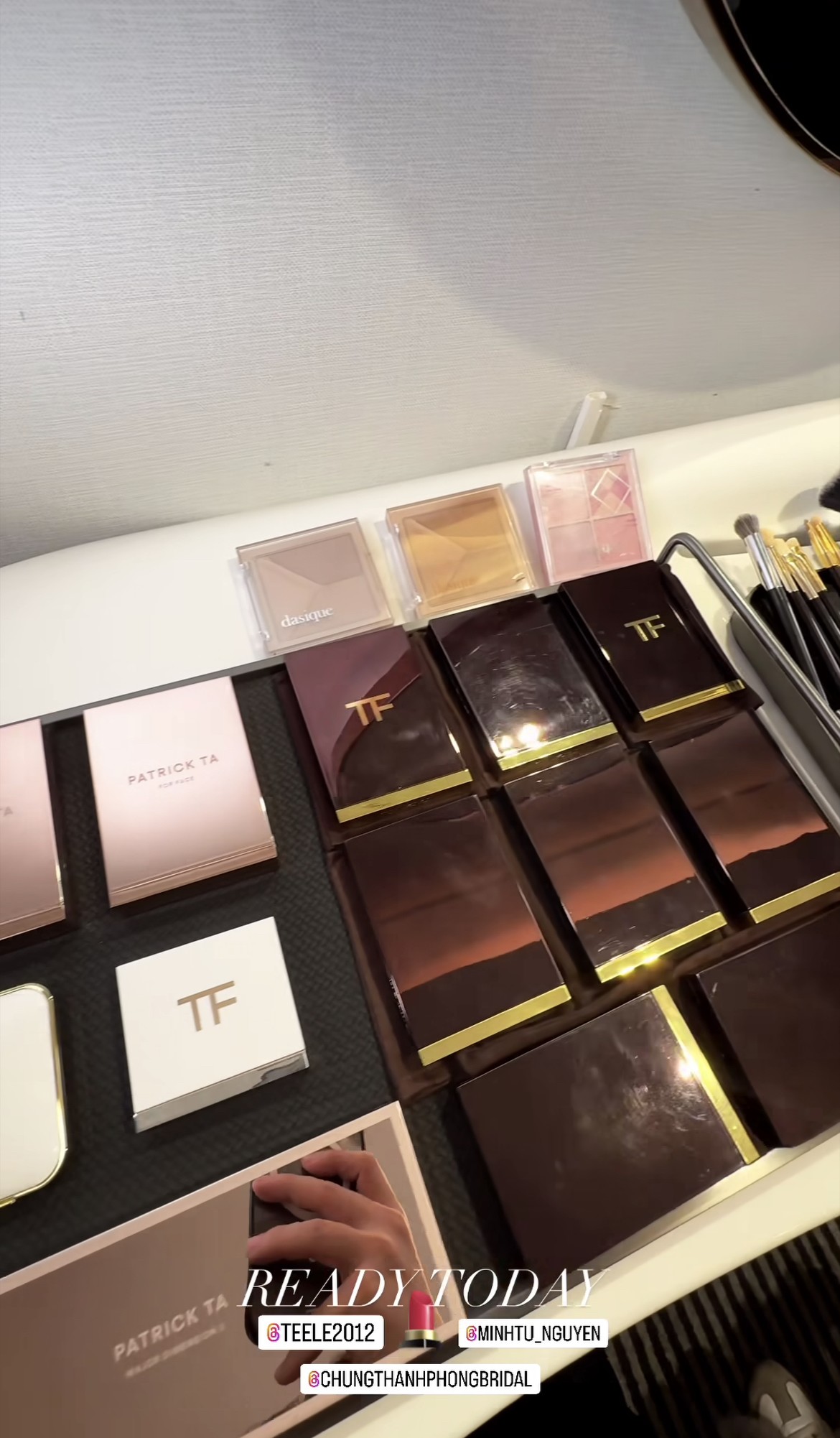 Siêu mẫu Minh Tú lấy chồng Tây, makeup trước 5 tiếng để chiếm trọn trái tim ông xã trong ngày cưới - 12