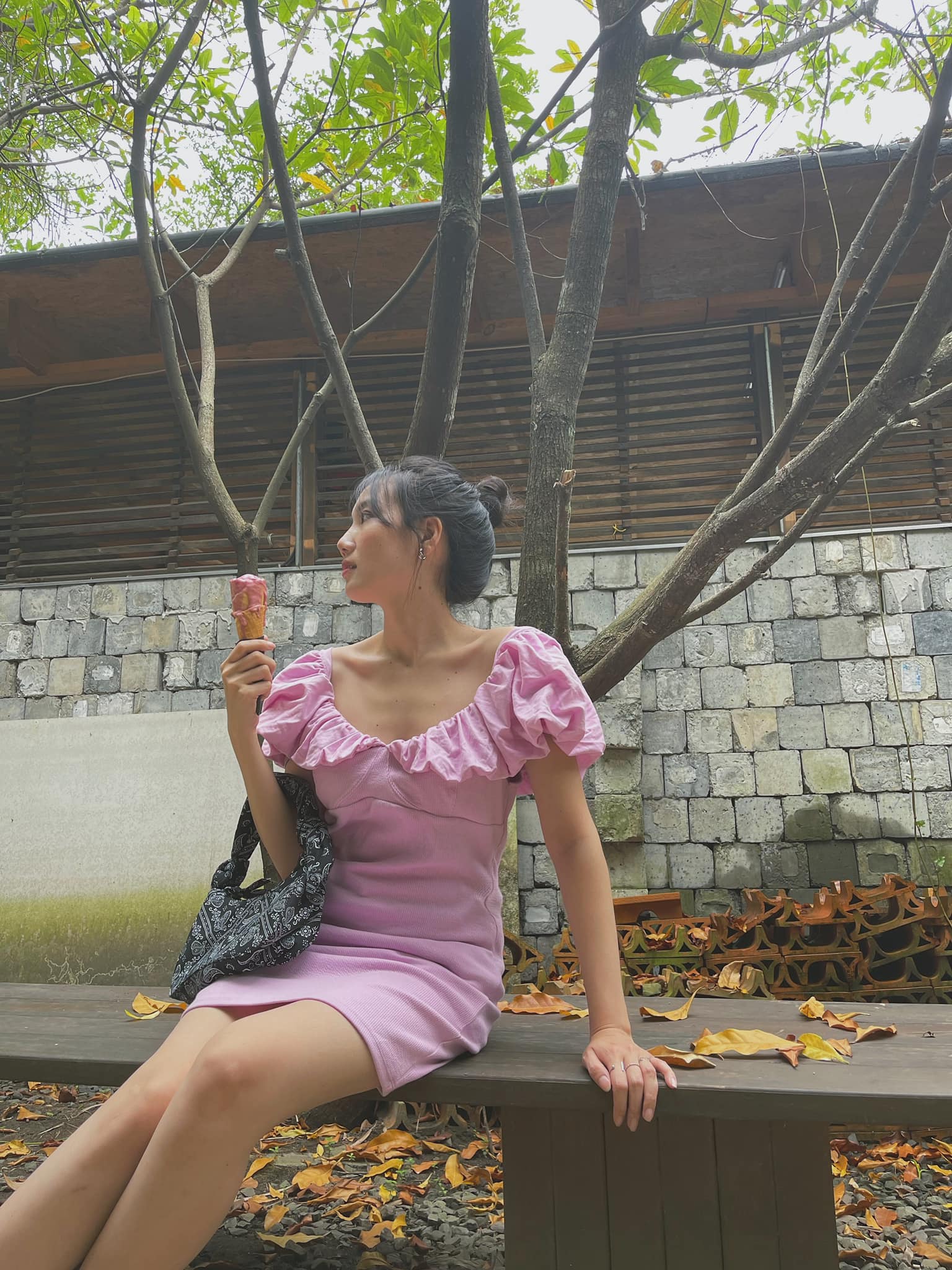 Lấy chồng hơn 25 tuổi, mỹ nhân nổi nhất Hoa hậu Việt Nam 2012 quanh quẩn làm vườn vẫn mặc đẹp - 17