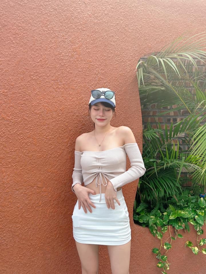 &#34;Cô Xuyến&#34; 4 đời chồng khoe sắc cùng 3 con gái xinh như mộng, con gái đầu vừa đẹp vừa giàu, nổi nhất nhà - 17