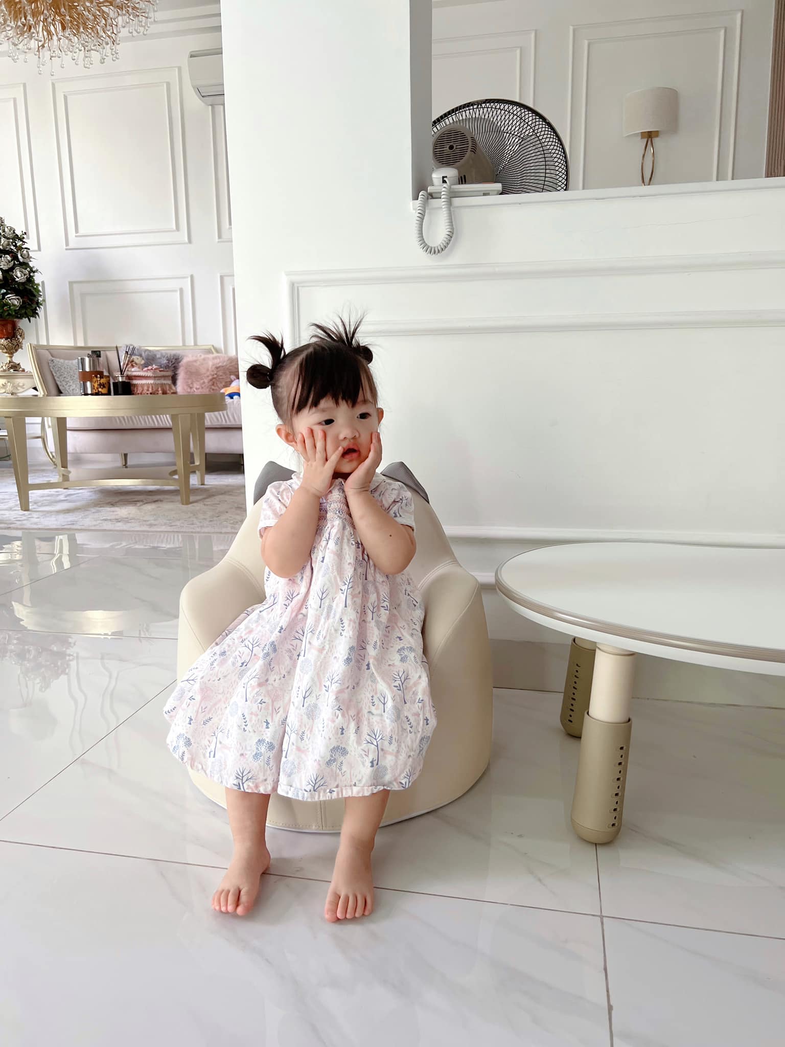 Ái nữ nhà Đông Nhi và Ông Cao Thắng mới 4 tuổi đã có tủ váy áo chẳng kém cạnh mẹ - 18