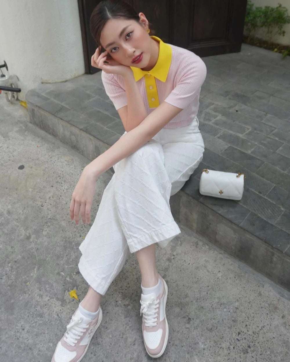 Mặc quần trắng muốn trông thon gọn và sang, chị em mũm mĩm nên học theo 5 bí quyết sau - 7
