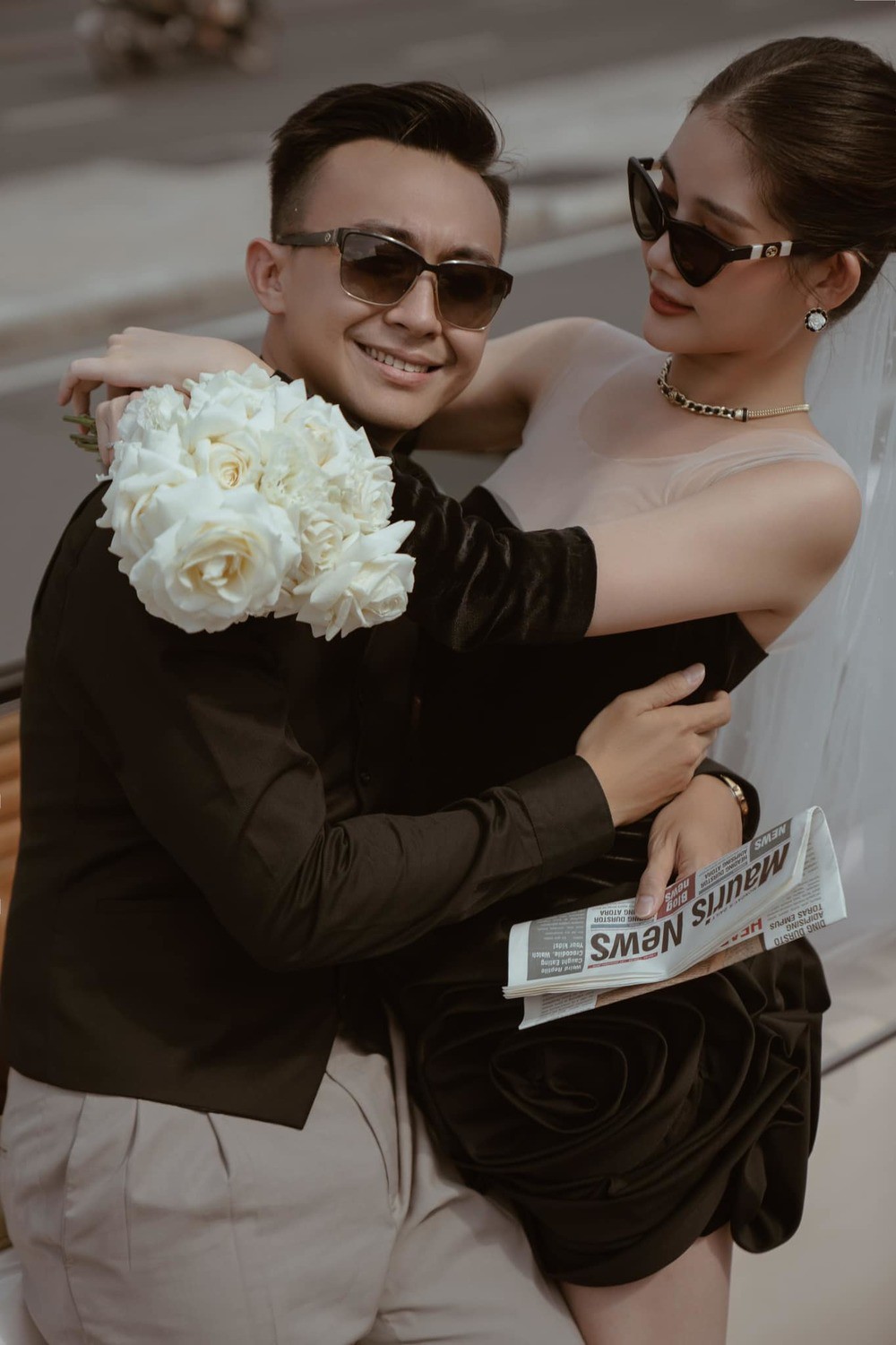 Ngân Anh và chồng mặc lại đồ cưới chụp ảnh, nhưng thành viên nhí mới là người mẫu được chú ý nhất - 2