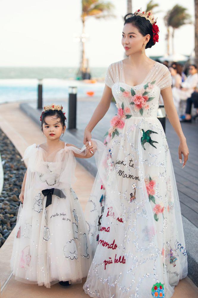 Không phải Ý Nhi, đây là Hoa hậu thế giới tương lai được Miss World ưu ái, có bố mẹ thế lực &#34;khủng&#34; - 10