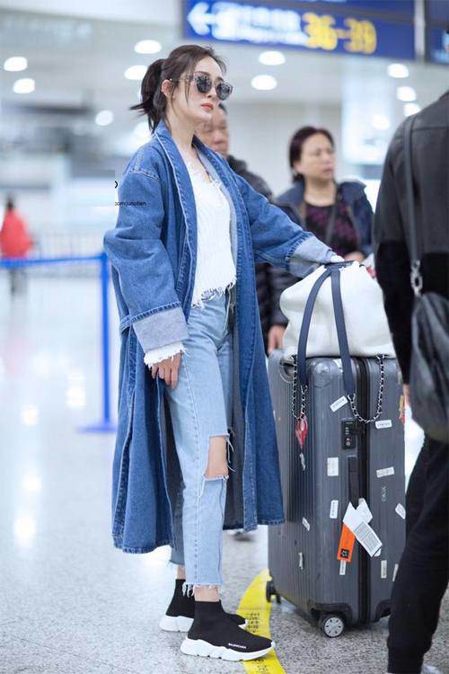 Dương Mịch chân dài 1m nuột nà, nhưng hiếm khi diện quần jeans, fan phát hiện lý do mới vỡ lẽ - 7