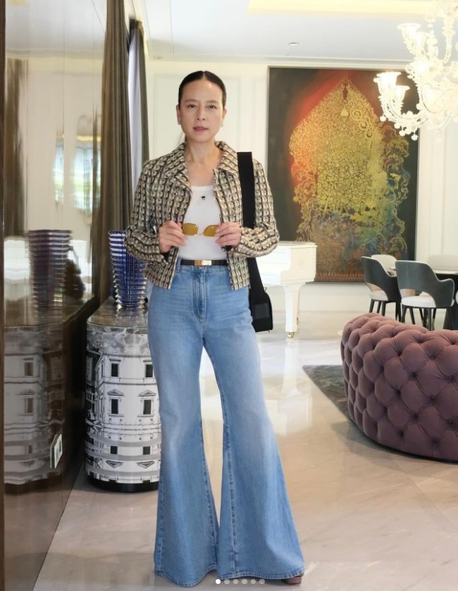 Nữ chủ tịch đầu tiên của liên đoàn bóng đá là &#34;thiên kim tiểu thư&#34; gia thế khủng, U60 ăn mặc &#34;hack&#34; tuổi hơn gái trẻ - 12