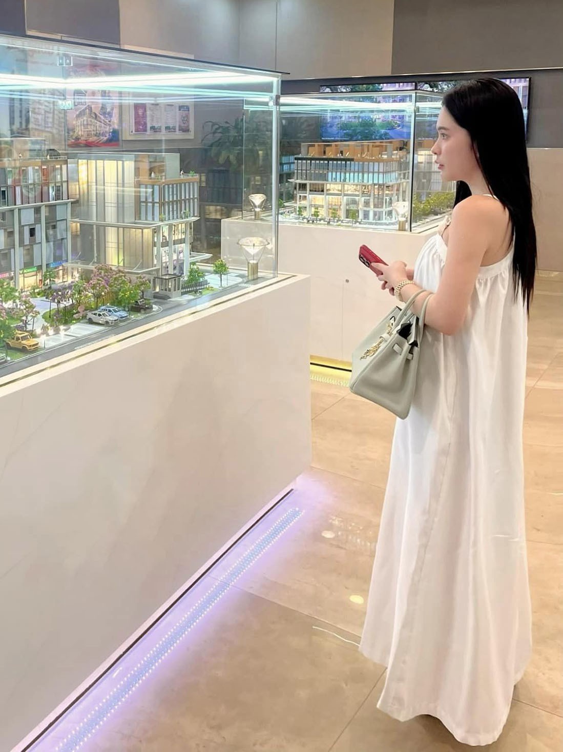 Nữ đại gia quận 7 có bầu bỗng đổi gout, mặc đồ bình dân đơn giản vẫn sang như đồ hiệu - 12