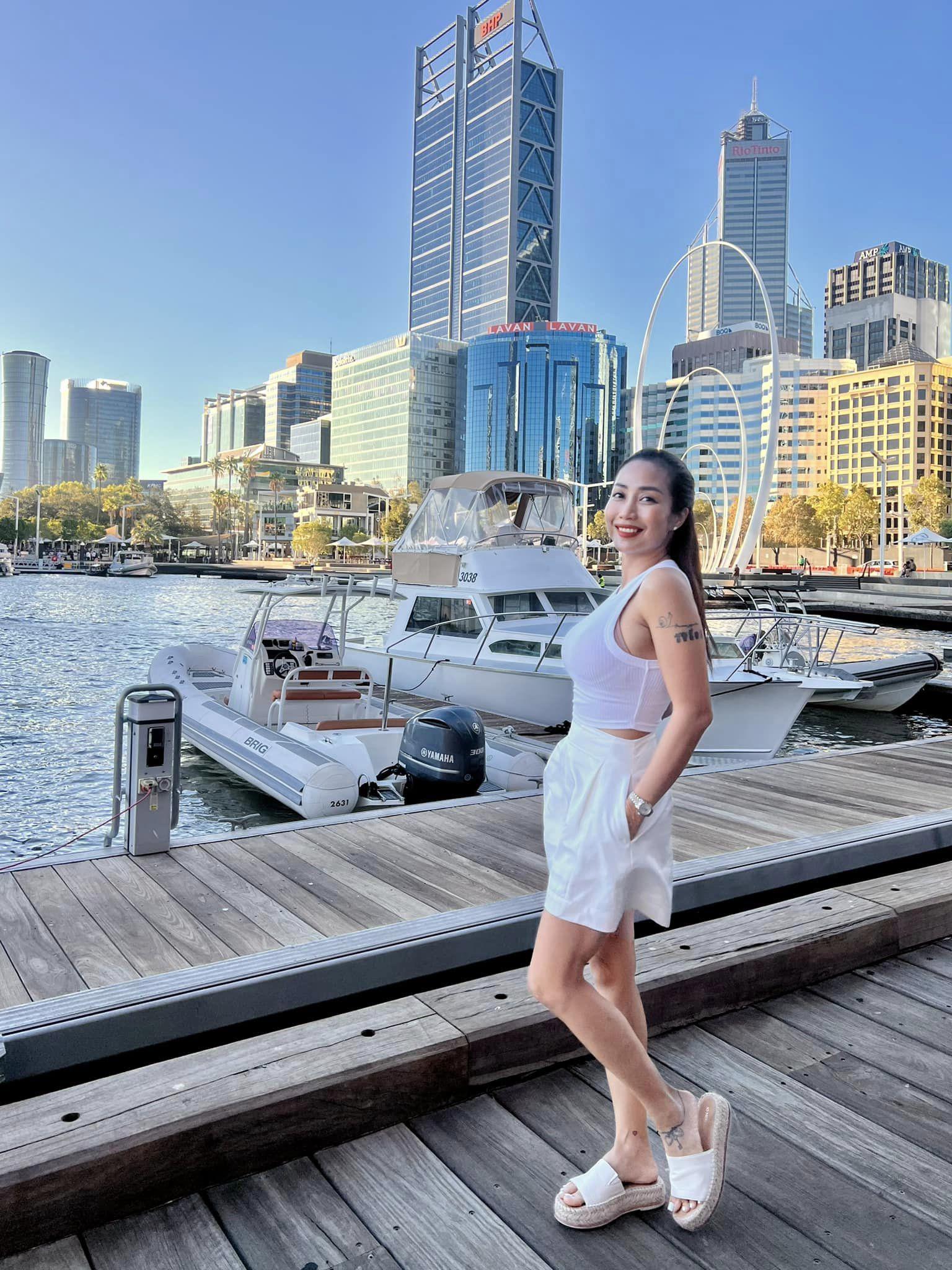 Ốc Thanh Vân về Việt Nam liền ăn diện mát mẻ, khác xa phong cách khi làm shipper ở Úc - 7
