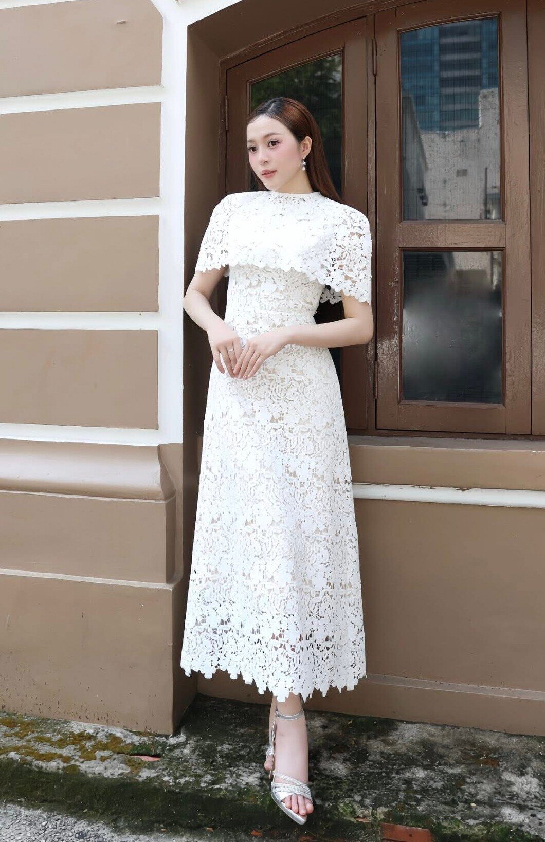 Xuất hiện mỹ nhân tựa như chị em với Đặng Thu Thảo, diện chung một mẫu đầm nhan sắc mười phân vẹn mười - 9