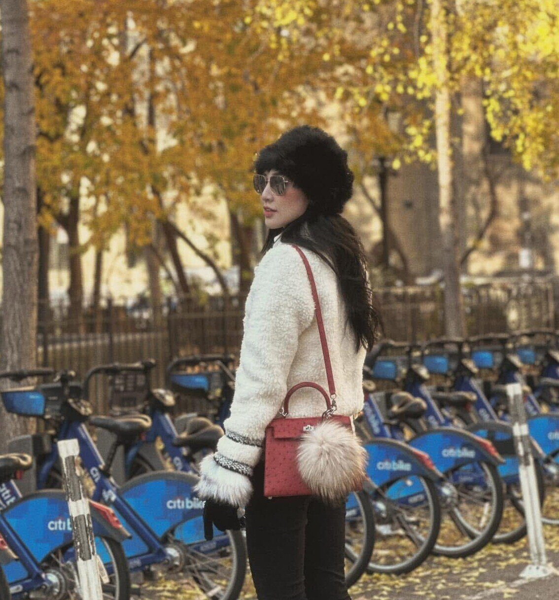 Tú Anh - Huyền My: Hai nàng Á hậu bị đồn &#34;cạch mặt&#34; và cuộc chiến hàng hiệu bất phân thắng bại - 11