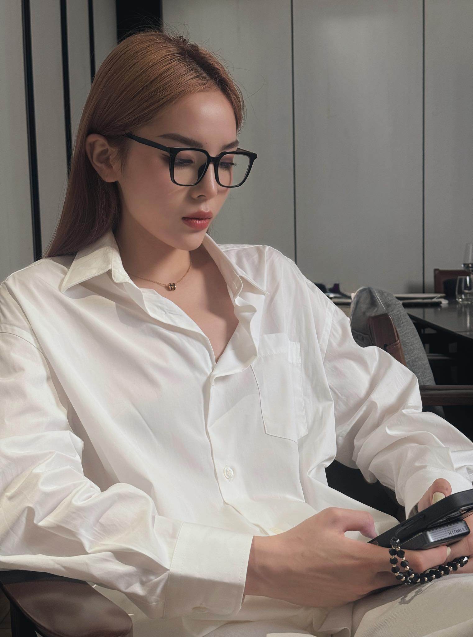 Xôn xao một cặp Hoa hậu thường xuyên mặc đụng hàng, như ngầm khẳng định diện đồ đôi - 8