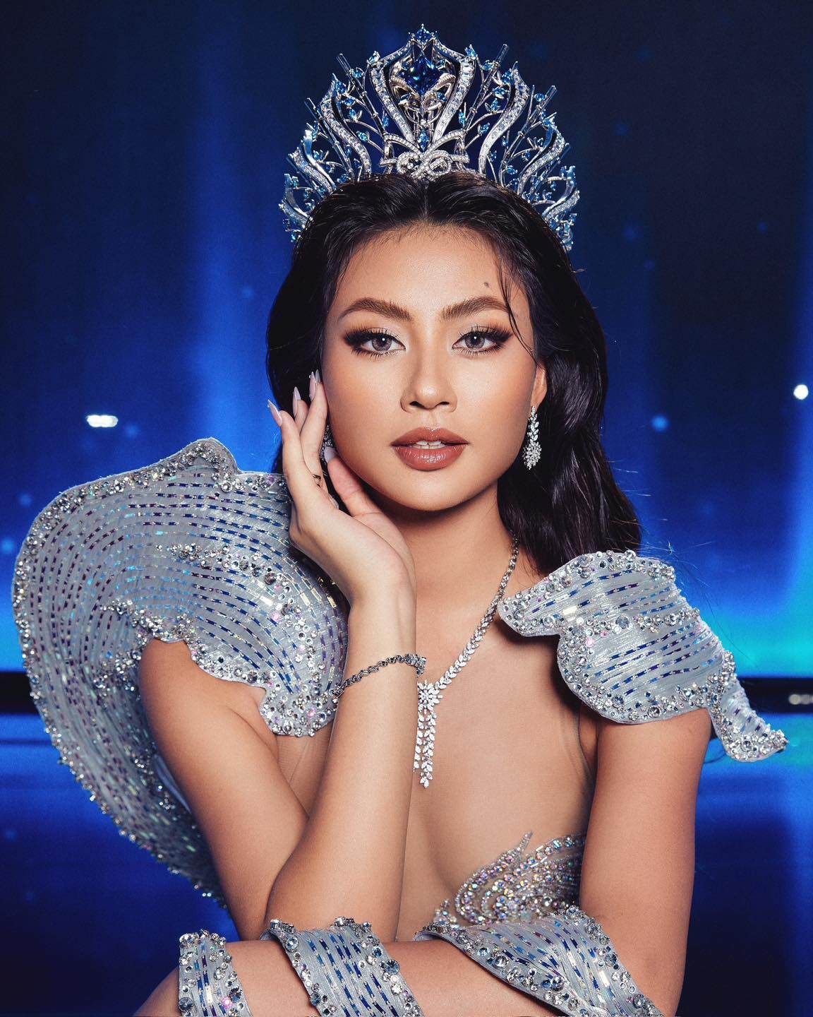 Phỏng vấn nóng Xuân Hạnh trước khi hết nhiệm kỳ: &#34;Được so sánh với chị H’Hen Niê là một vinh dự lớn đối với tôi&#34; - 3