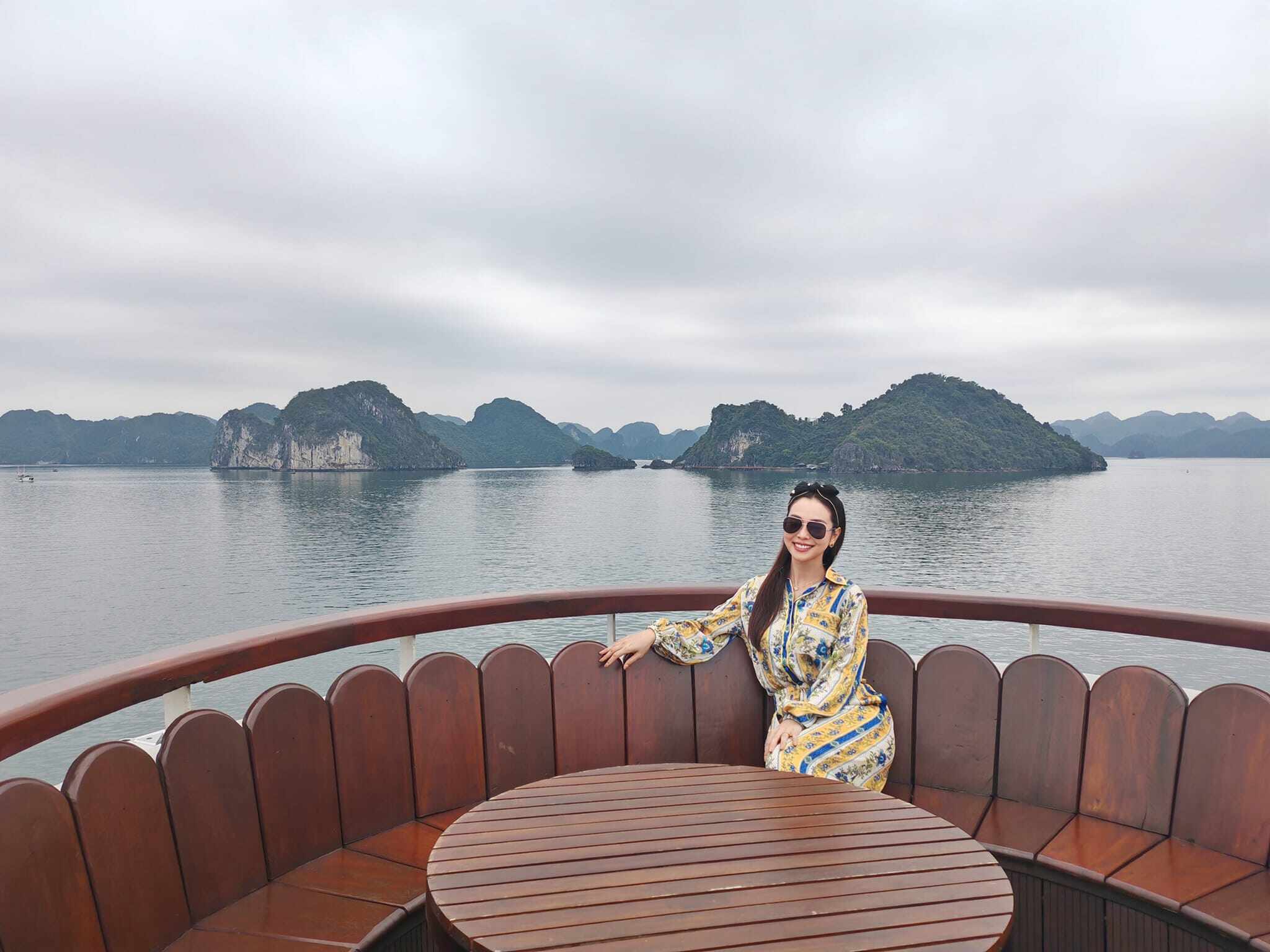 Style đi biển của 3 sao nữ đình đám: Người khoe dáng triệt để với bikini, người &#34;kín cổng cao tường&#34; vẫn gây thương nhớ - 7