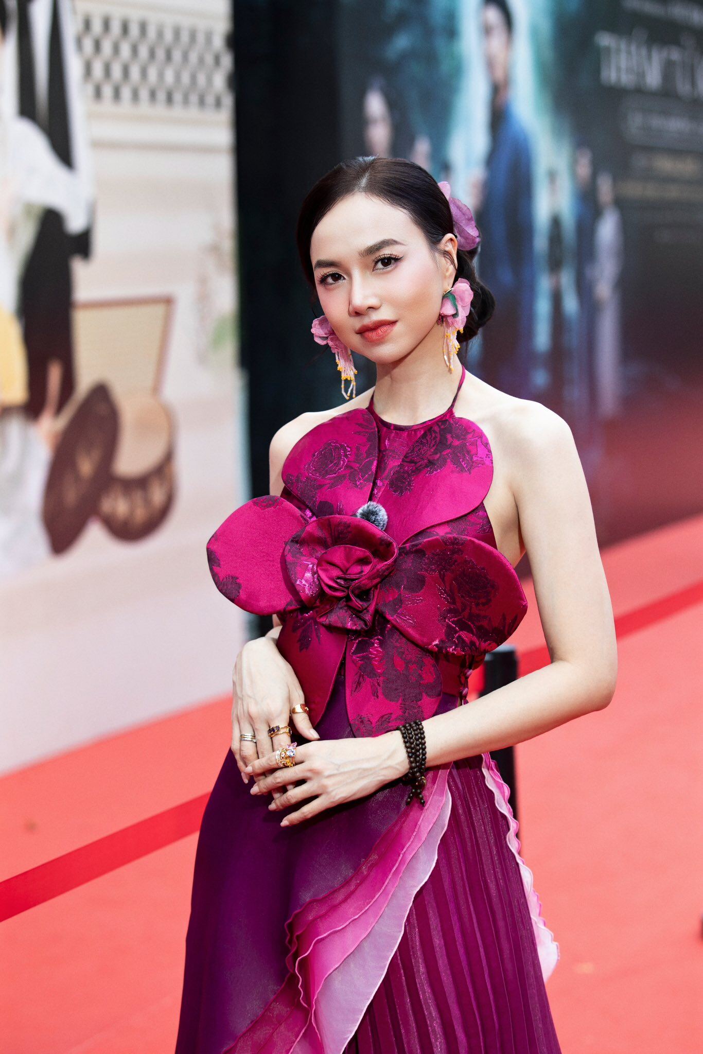 Phong cách thời trang đối lập của hai hậu phương nhà Victor Vũ và Lý Hải - 1