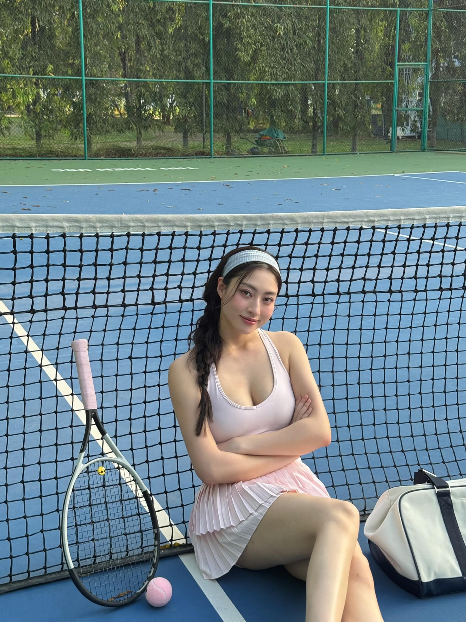 Outfits thể thao ngày hè của sao: Năng động hút ẩm nhưng phải khoe được đường cong hút mắt như thế này! - 5