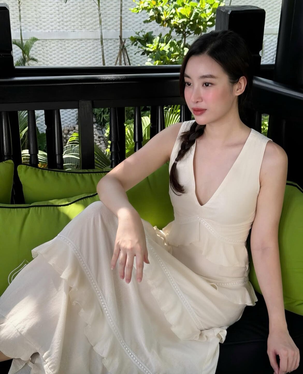Là phu nhân chủ tịch đời thực nhưng Hoa hậu Đỗ Mỹ Linh vẫn chăm mặc đồ giá rẻ, vẫn đẹp như hàng hiệu xa xỉ - 4